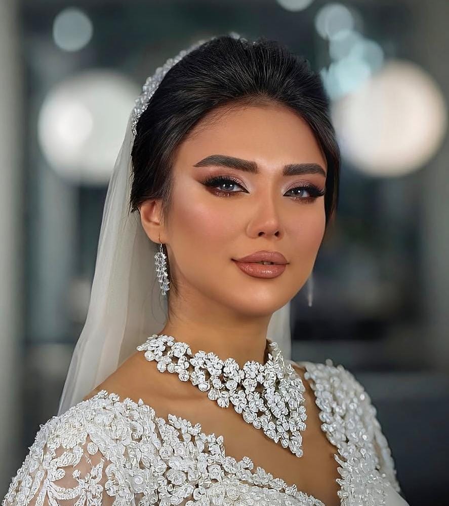 سالن تخصصی زیبایی عروس آذین در قائمشهر